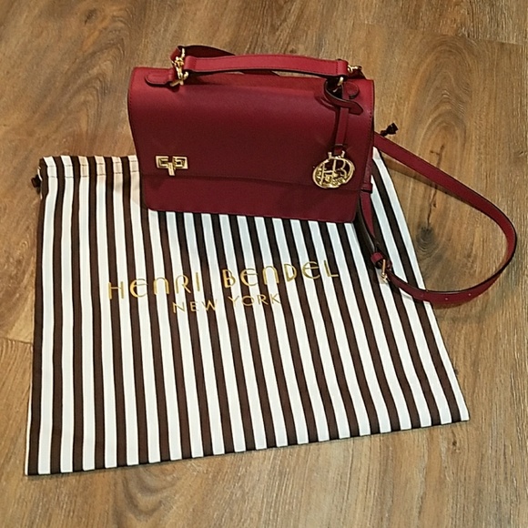 henri bendel Handbags - EUC Henri Bendel W 57th Schoolbag Rumba Red